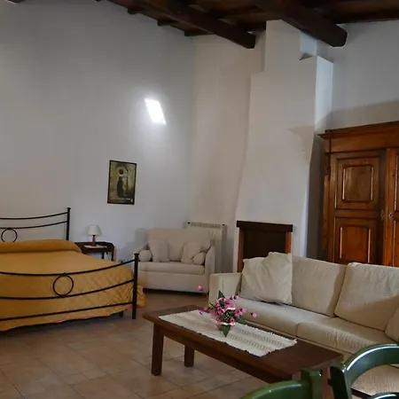 Agriturismo I Due Casali Farm stay *